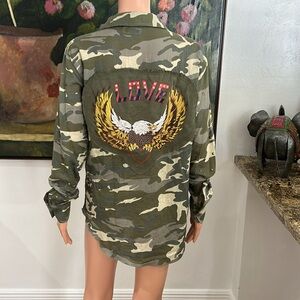 Army green camouflage button down shirt size XS Lauren Moshi